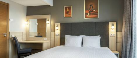 2 Schlafzimmer, Minibar, Zimmersafe, Schreibtisch