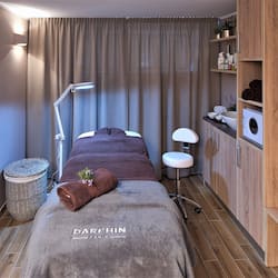Couples treatment room(s), sauna, hot tub, steam room