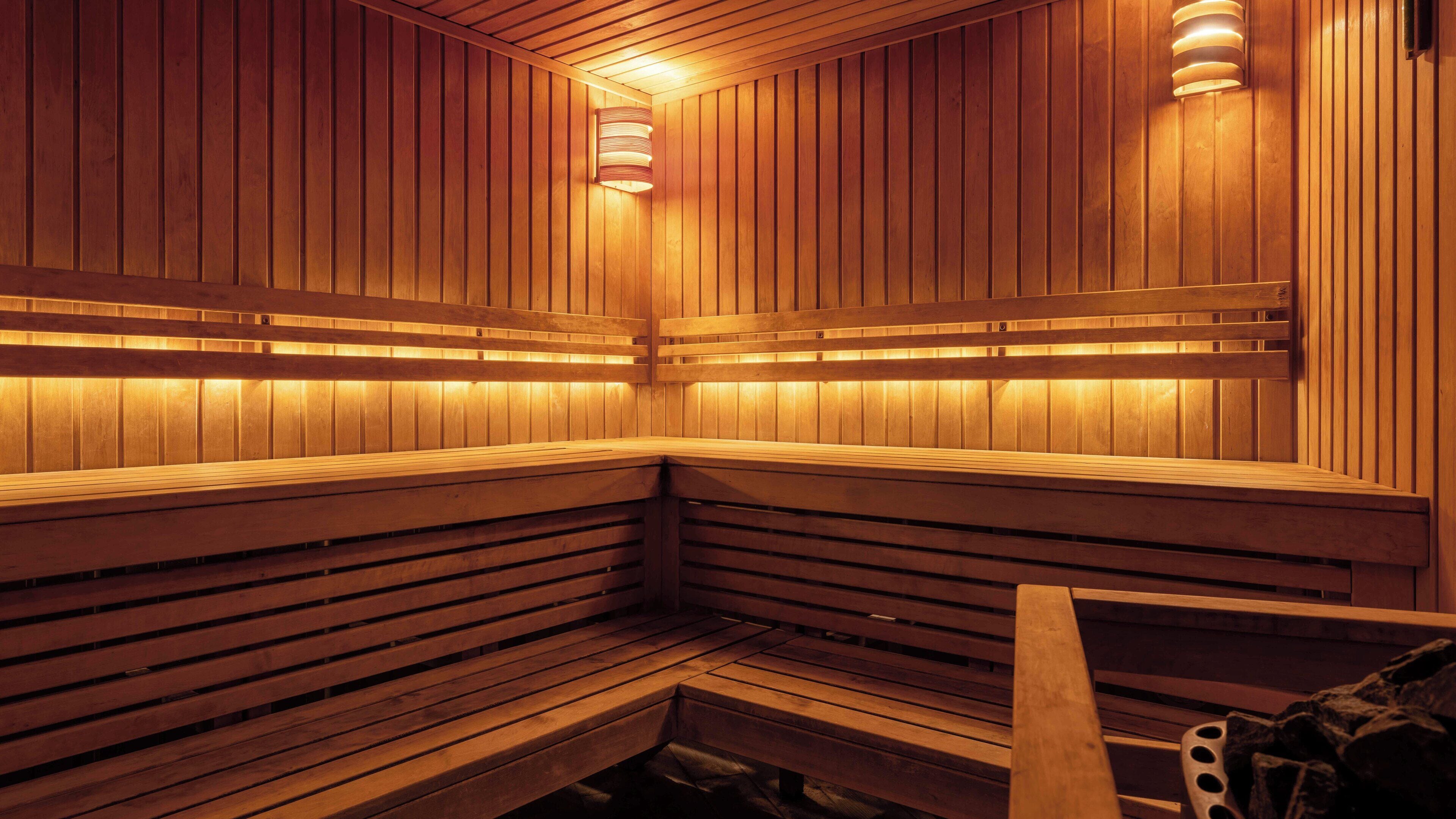 couples treatment room(s), sauna, hot tub, steam room