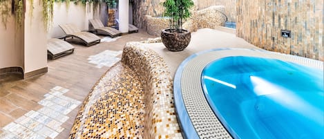 Bain à remous intérieur