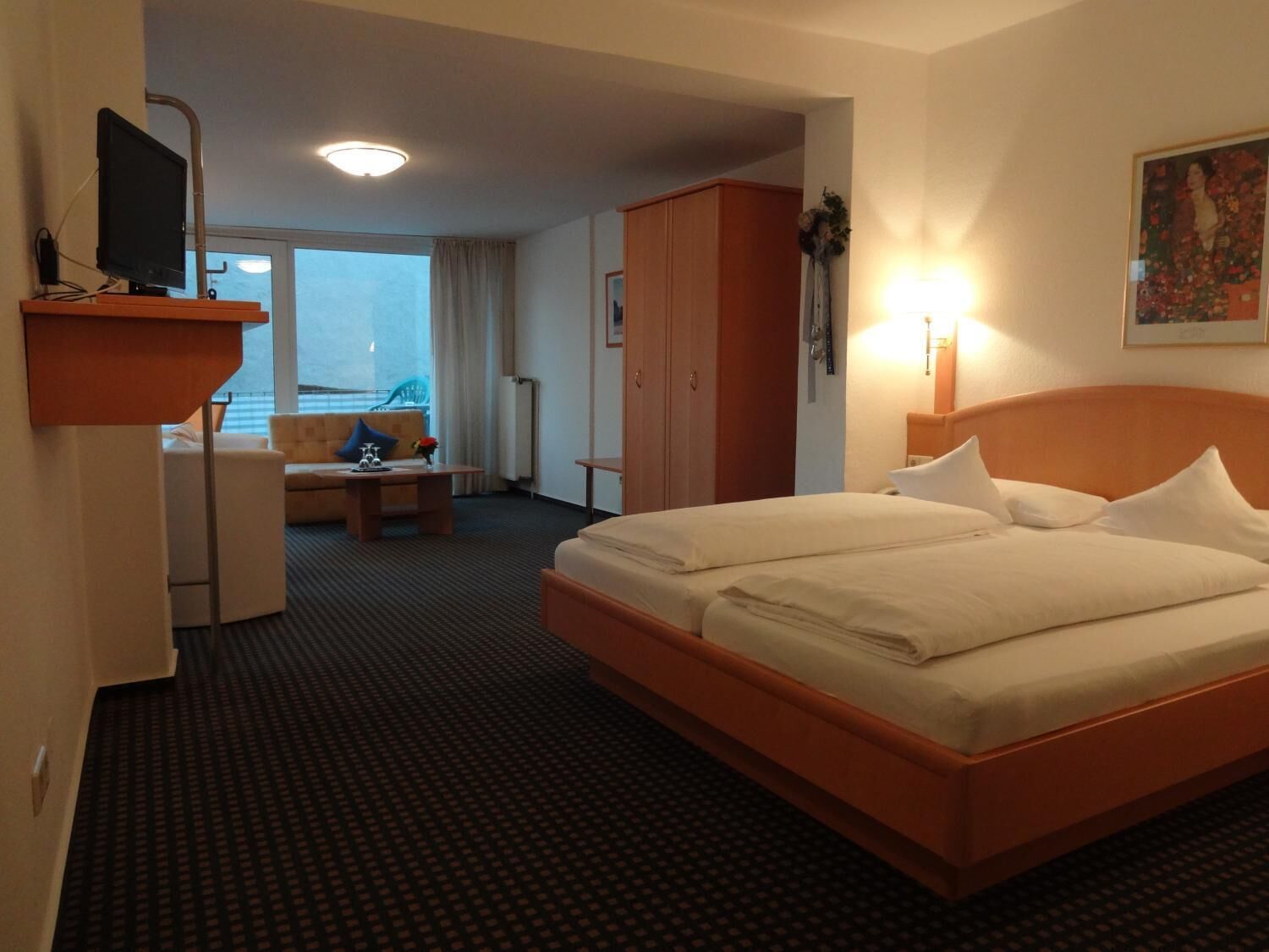 Schallisolierte Zimmer, Zustellbetten, kostenloses WLAN