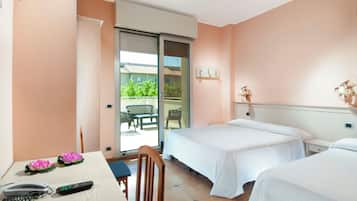 Relax Tripla | Cassaforte in camera, una scrivania, insonorizzazione