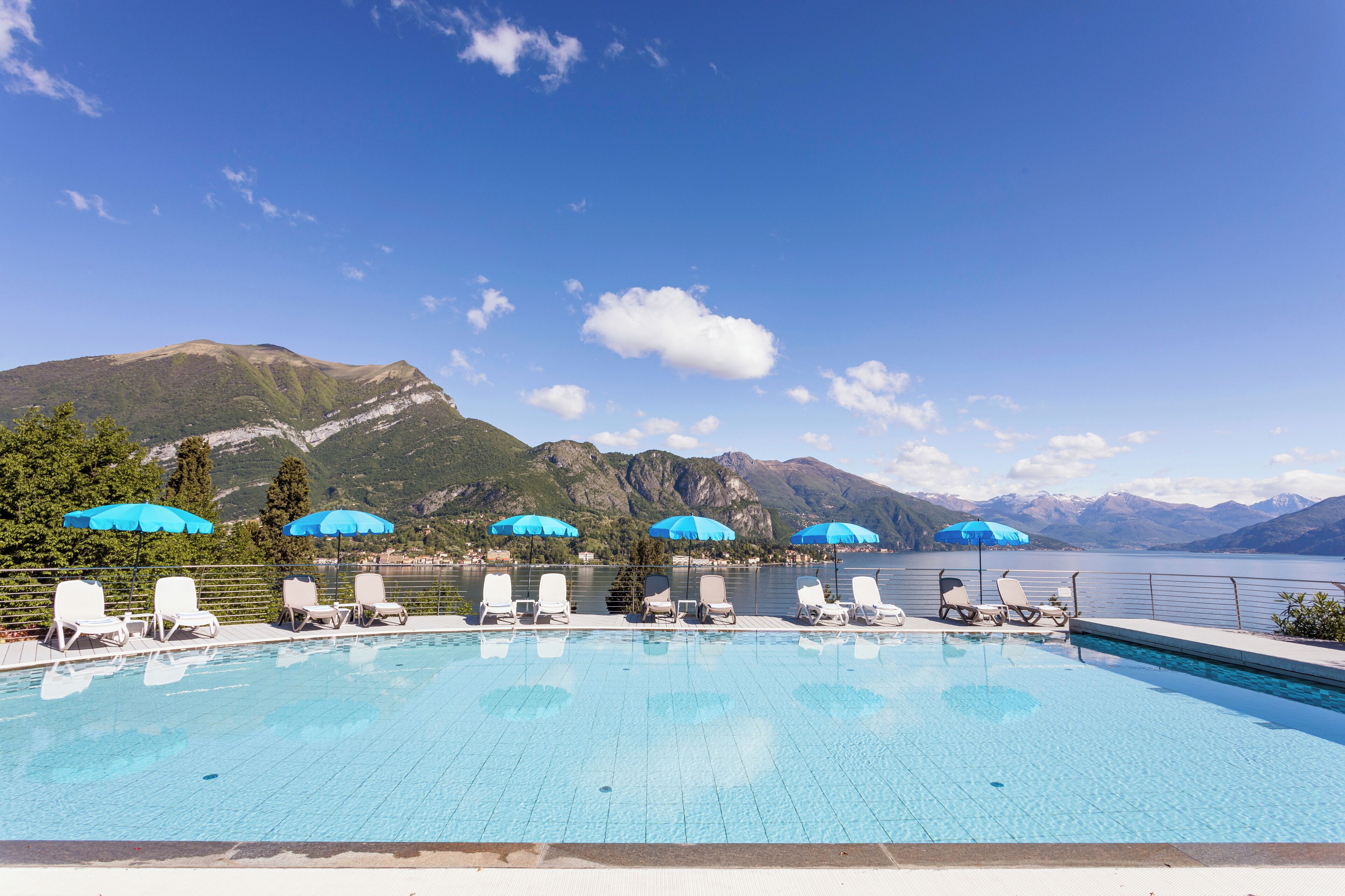 Seasonal outdoor pool, pool umbrellas, sun loungers