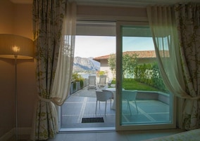 Double Room | Down comforters, minibar, in-room safe, desk