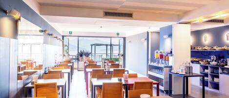 매일 뷔페 무료 아침 식사 포함