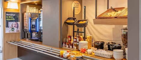 TĂ€gliches FrĂŒhstĂŒcksbuffet gegen GebĂŒhr