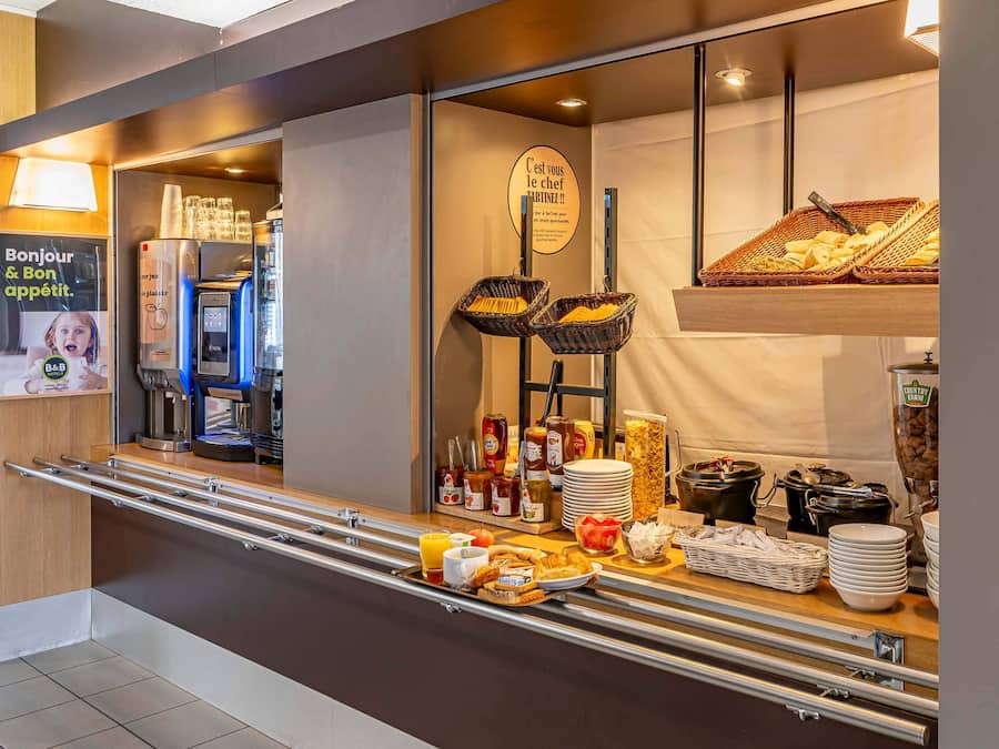 Daily buffet breakfast for a fee