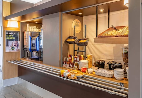 Daily buffet breakfast for a fee