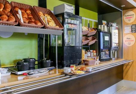 Daily buffet breakfast for a fee