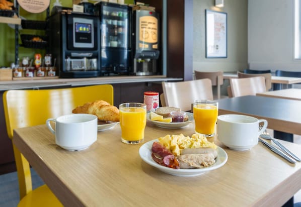 Daily buffet breakfast for a fee