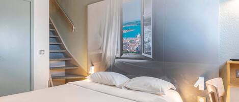 Quadruple Room, Non Smoking | Egyptian cotton sheets, premium bedding, pillowtop beds