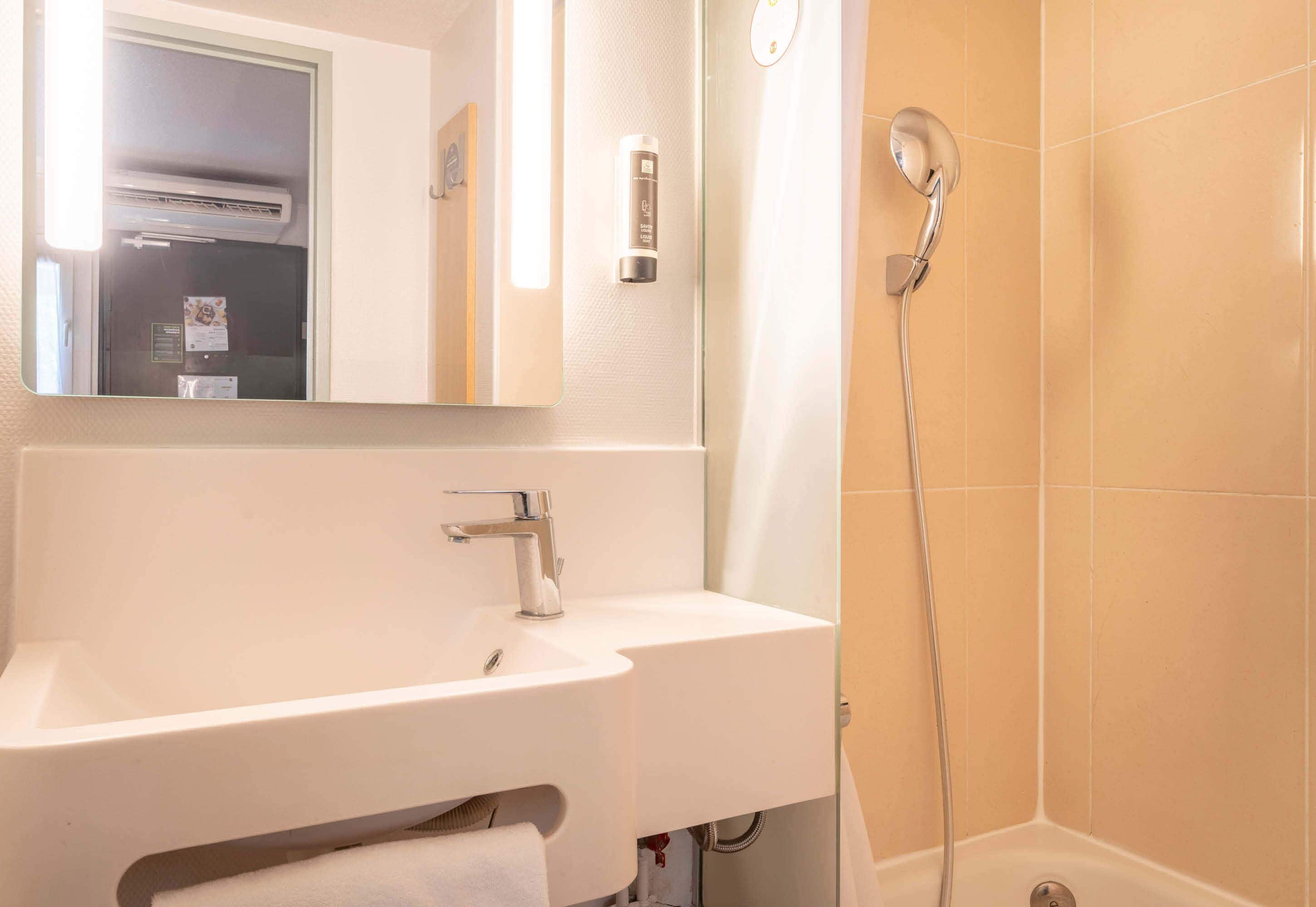 Photo - B&B HOTEL Toulon La Seyne sur Mer