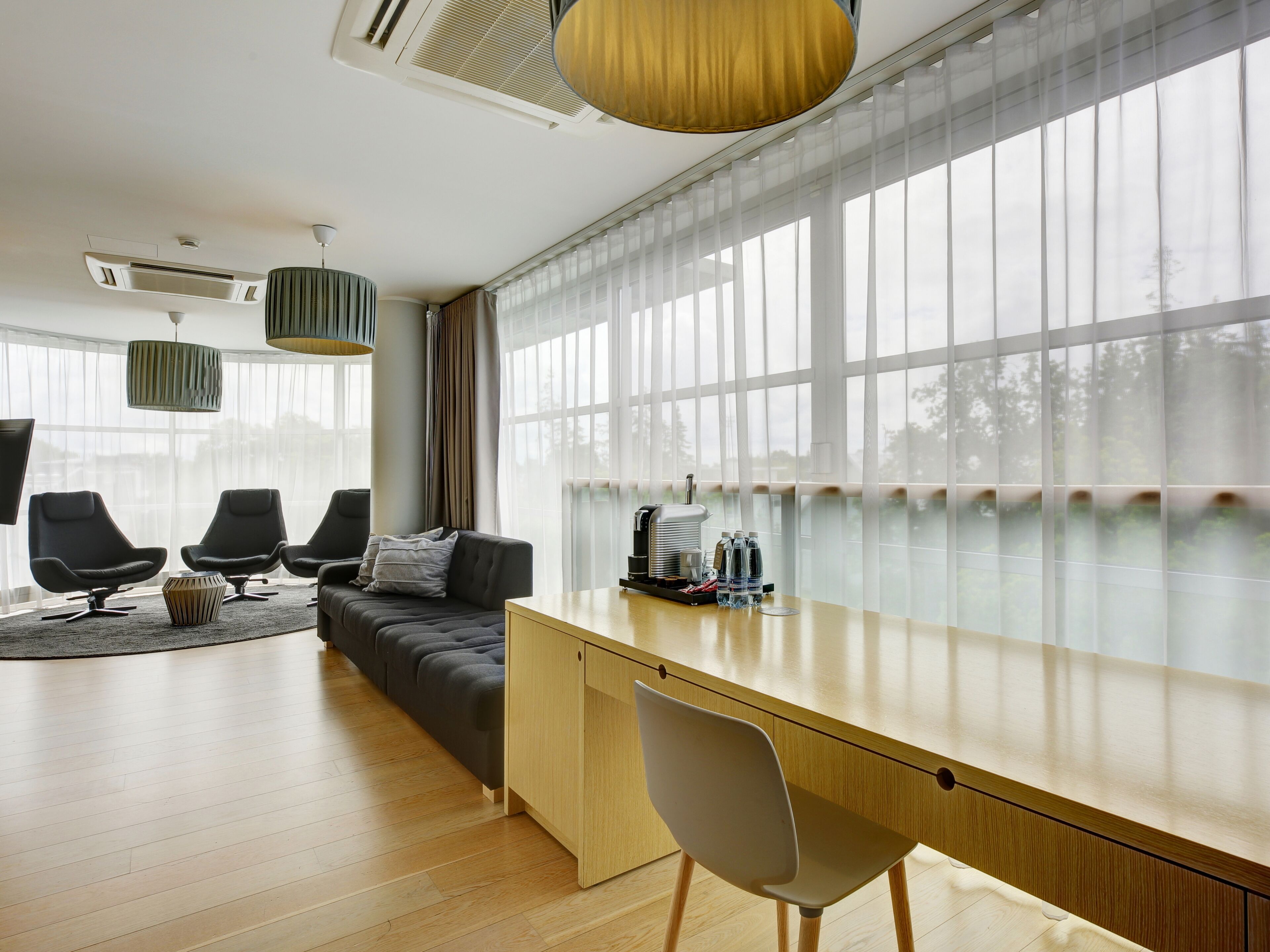 suite | 1 bedroom, desk, iron/ironing board, cots/infant beds