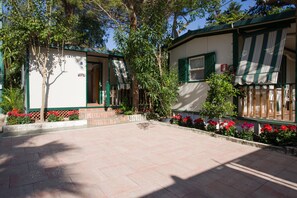 Bungalow (5/6 people) | Terrace/patio