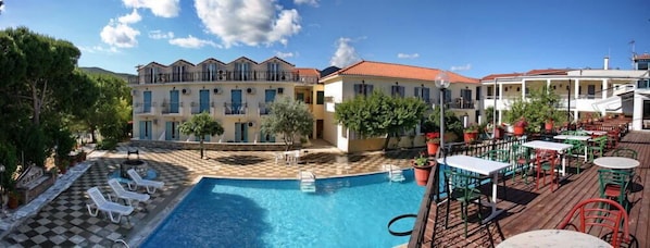 Exterior - Theofilos Classic Hotel (Lesvos)