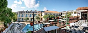 Outdoor dining - Theofilos Classic Hotel (Lesvos)