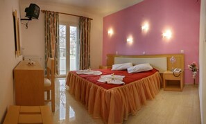 View from room - Theofilos Classic Hotel (Lesvos)