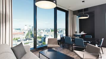 总统套房 (Berlin- Rooftop View) | 起居区 | 电视