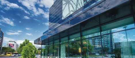 Desayuno buffet todos los días (EUR 25 por persona)