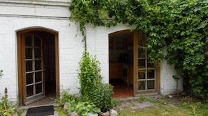 Fyrbäddsrum (Hof-Appartement) | Terrass/Patio
