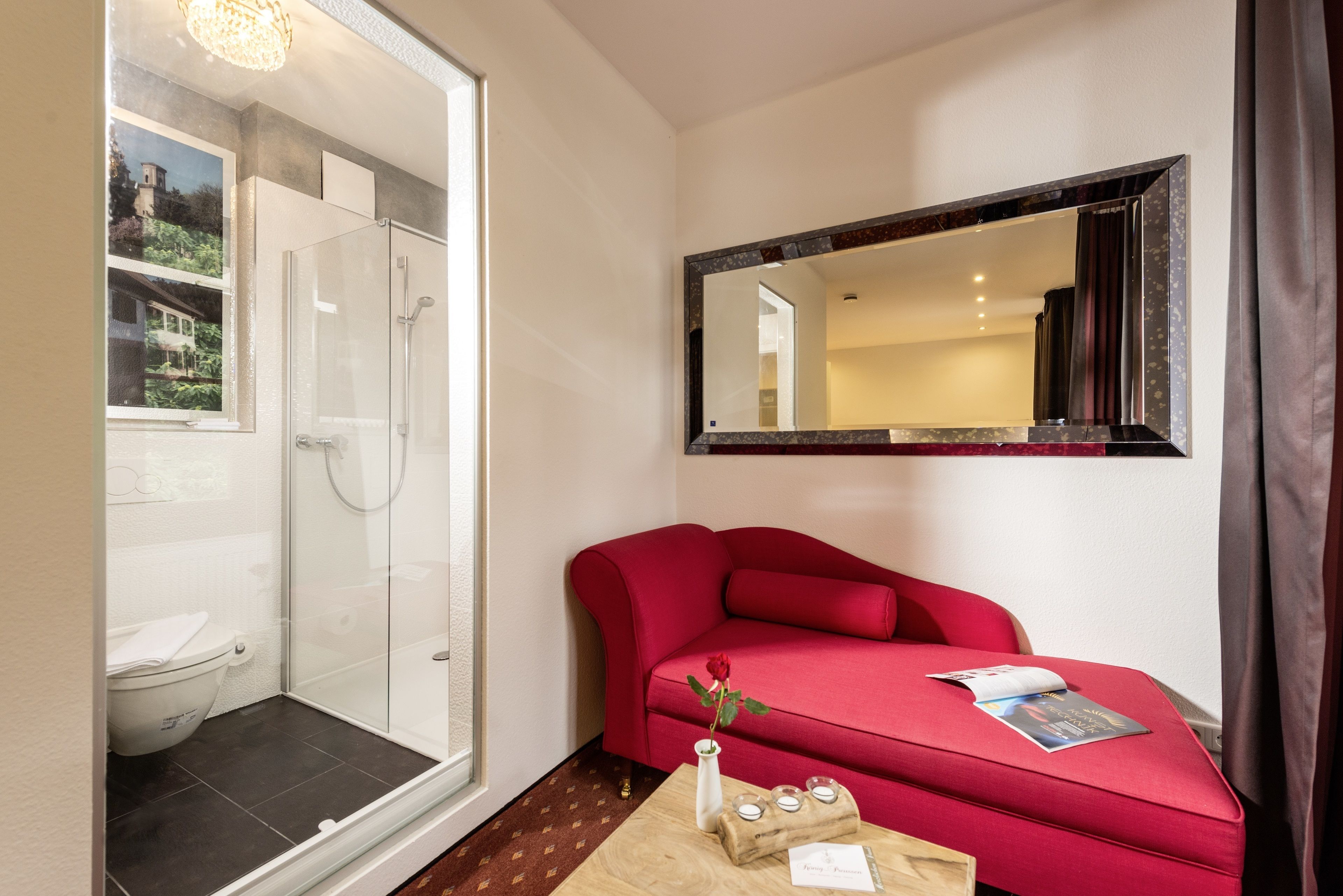 comfort double room, 1 king bed, mountain view | room amenity