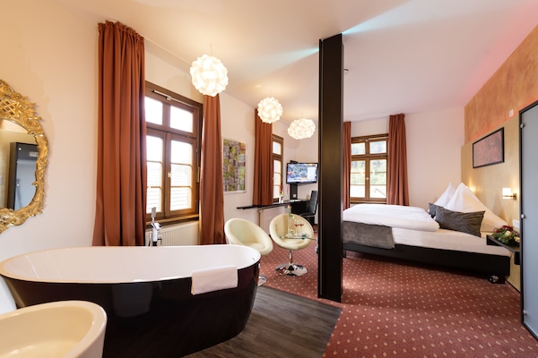 Comfort Double Room, 1 King Bed, Mountain View