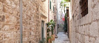 iza Roka apartments