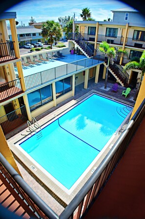Condo, 1 quarto, vista para a piscina | Vista do quarto