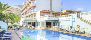 プールサイドバー