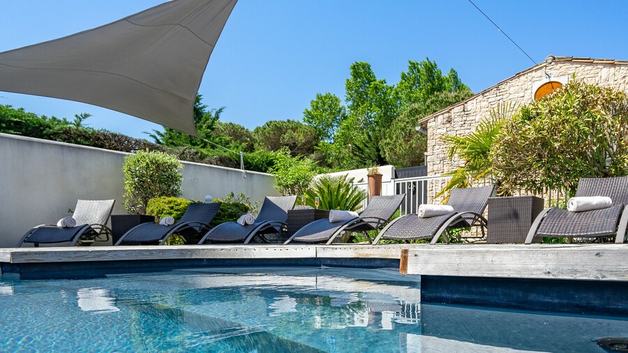 ElĂ©gance Suites HĂŽtel - Ăle de RĂ©