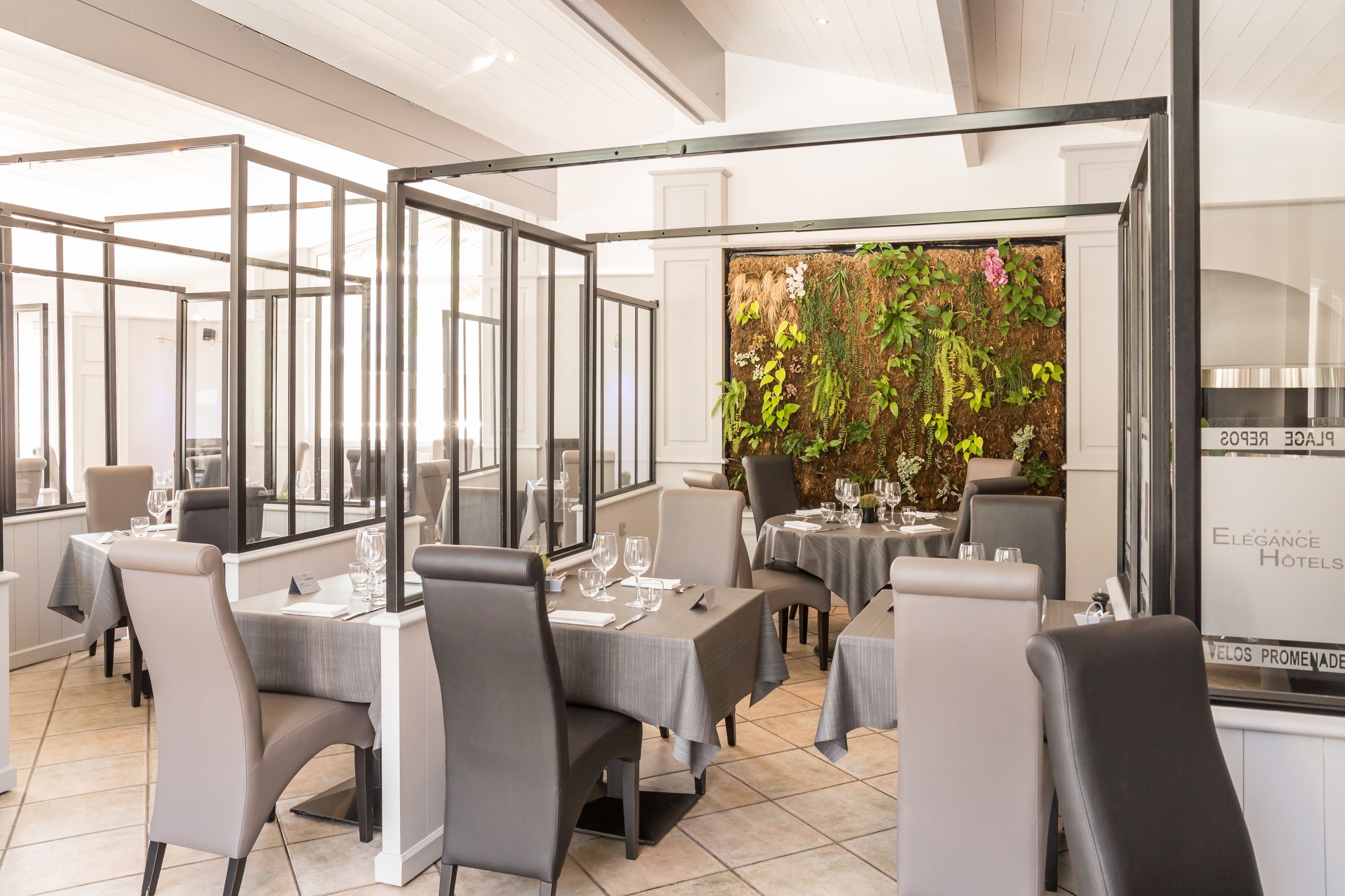 dinner served, regional cuisine, pool views