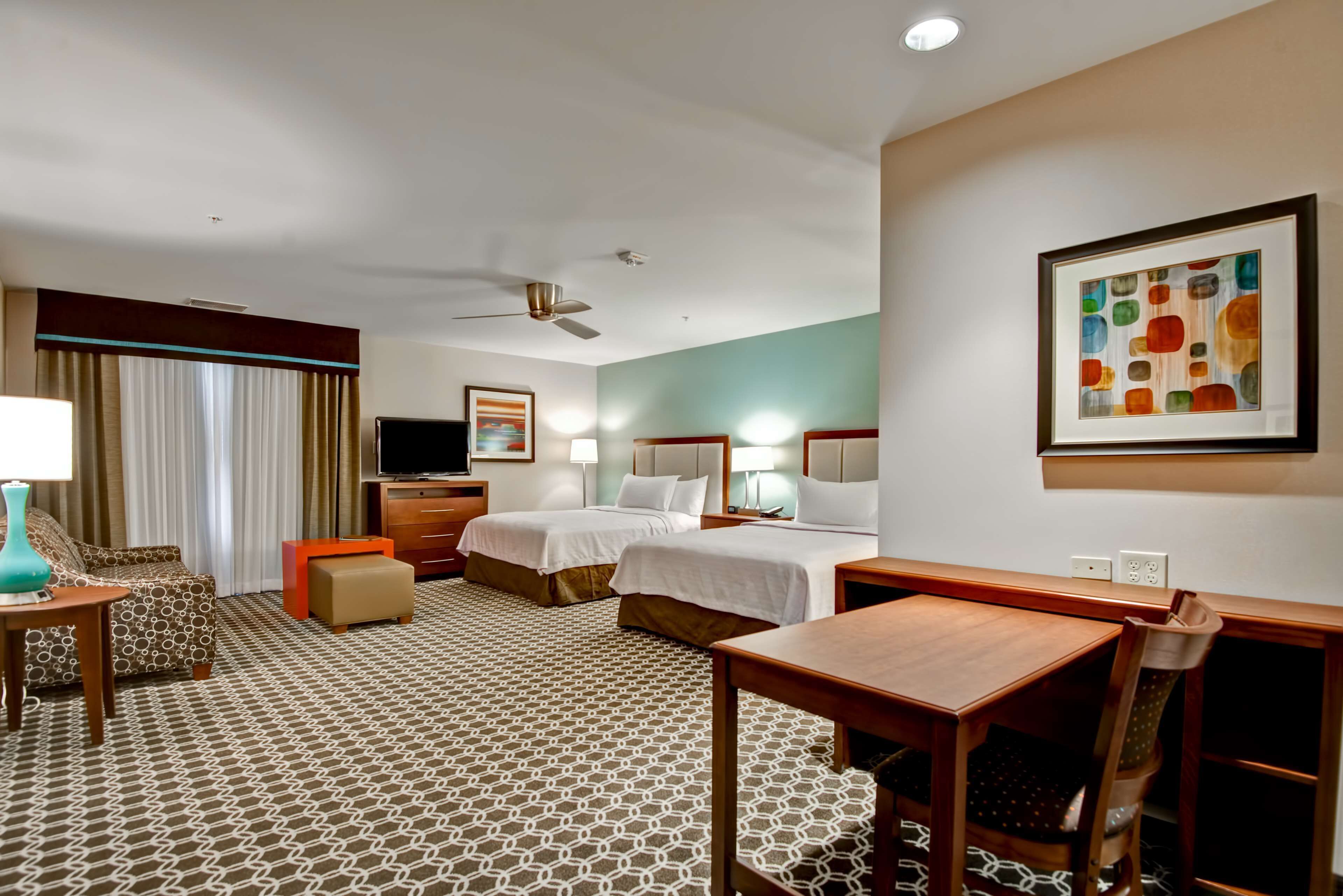 40-inch flat-screen tv with cable channels, tv