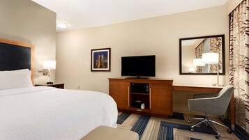 Egyptian cotton sheets, premium bedding, pillowtop beds, minibar