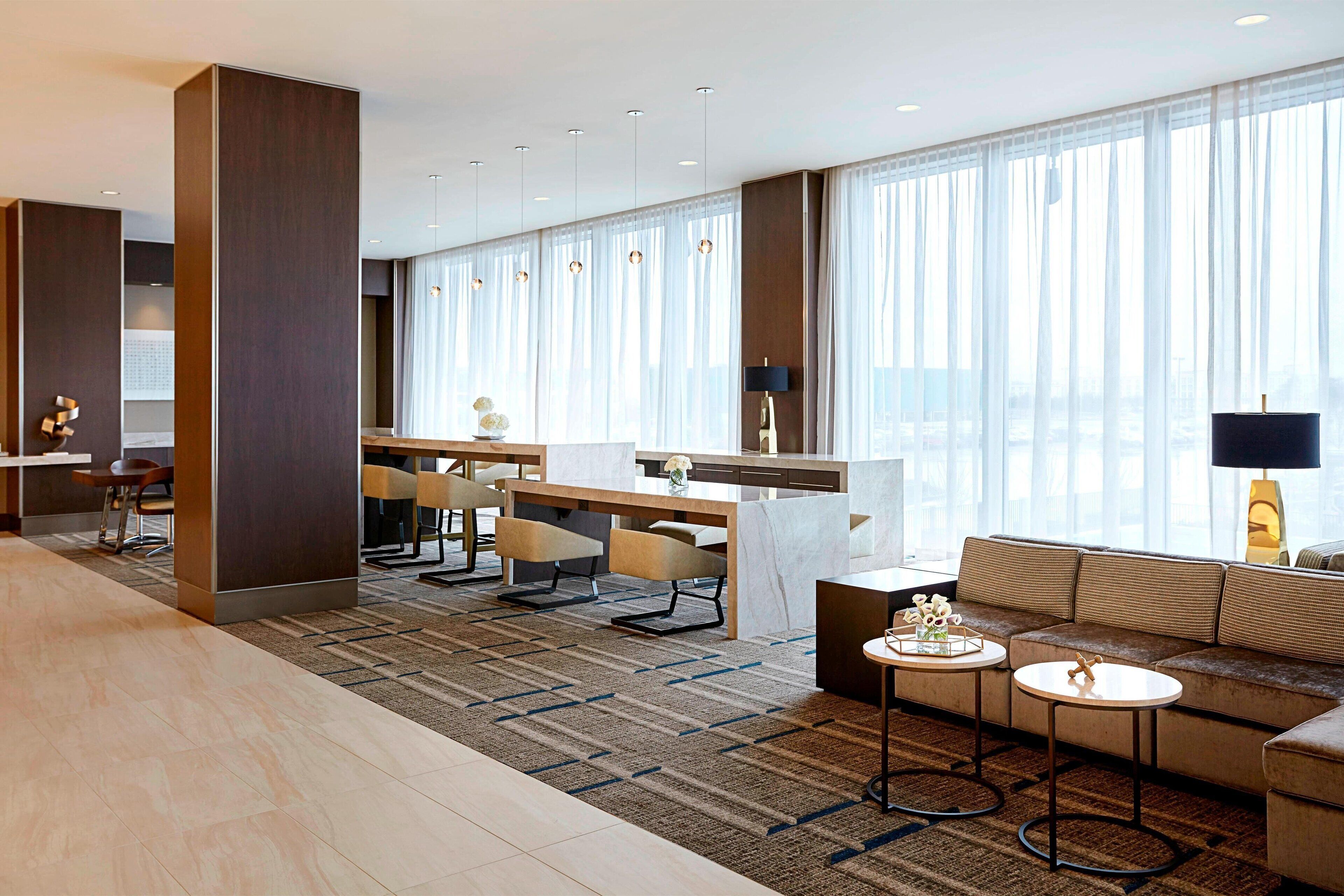 serves lunch and dinner