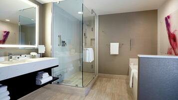 Separate tub and shower, deep soaking tub, free toiletries, hair dryer