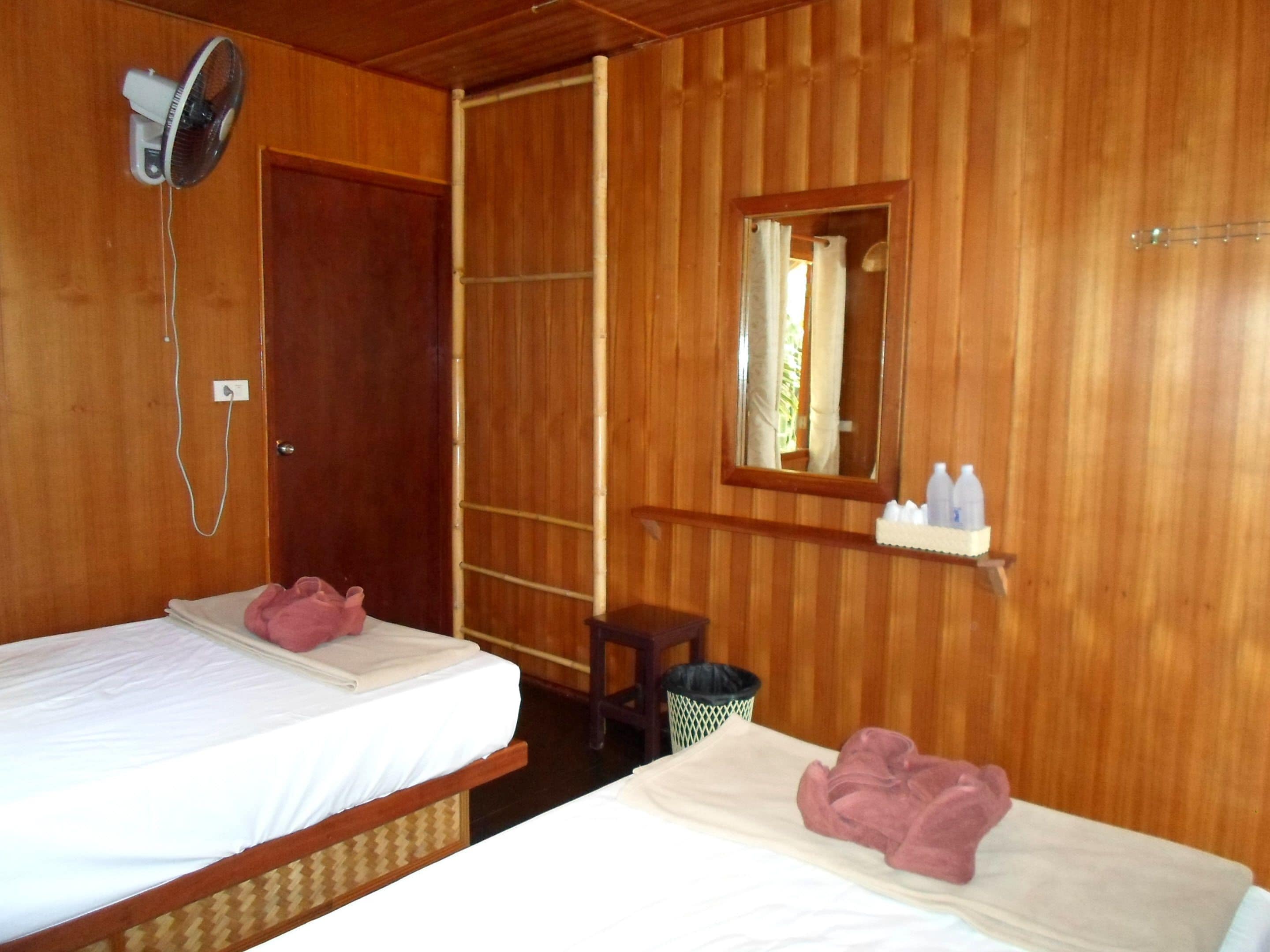 economy twin (with fan) | room amenity