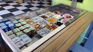 Buffet breakfast on weekdays (EUR 12.00 per person) - greet Hotel Nancy Frouard (Ouverture octobre 2026) (Frouard)