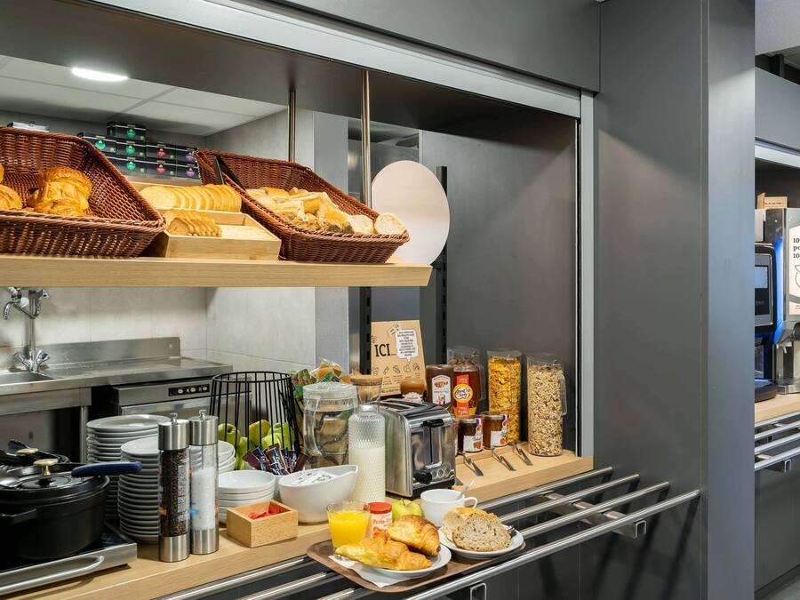 Café da manhã com buffet todos os dias mediante uma taxa