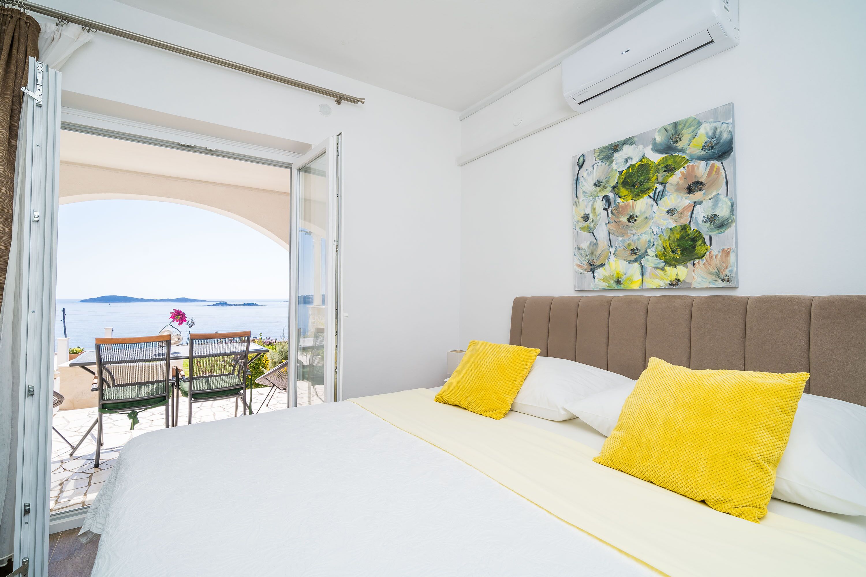 Kamar Double, patio, pemandangan laut | Seprai premium, tempat tidur bayi gratis, Wi-Fi gratis, dan seprai linen