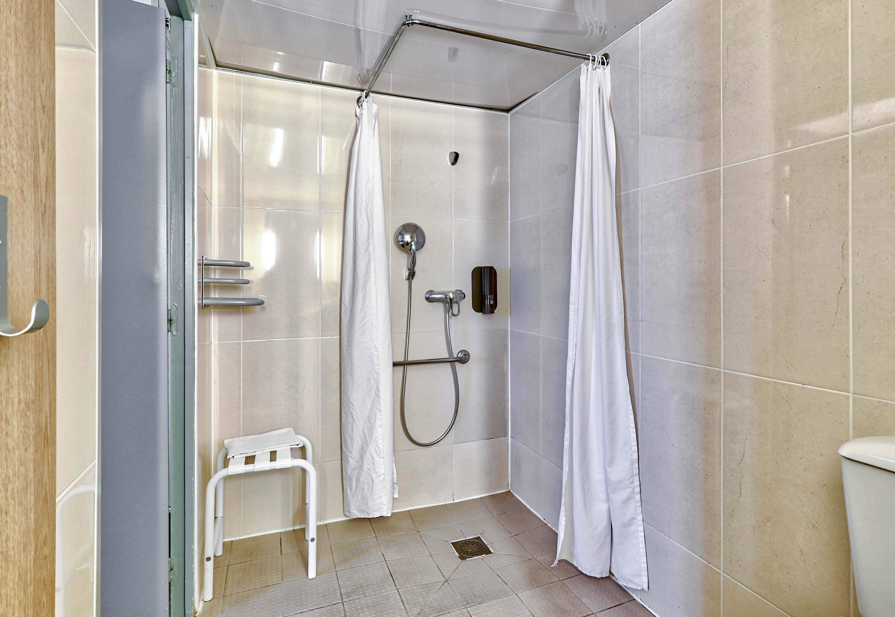 Photo - B&B HOTEL Clermont-Ferrand Le Brézet Aéroport