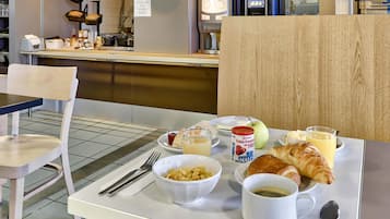 Frukostbuffé varje dag mot avgift