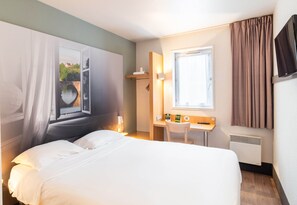 Premium bedding, individually decorated, individually furnished, desk