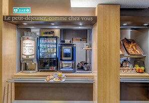 Daily buffet breakfast for a fee