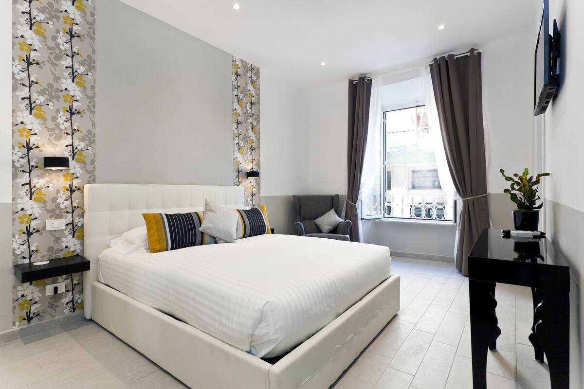 Deluxe Double Room, 1 Double Bed | Premium bedding, down comforters, minibar, in-room safe