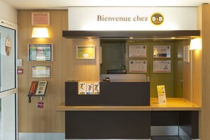 Reception - B-B Hotel Nantes Parc Expos LA Beau (Nantes)