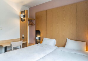 Ropa de cama de alta calidad, escritorio y cortinas blackout 