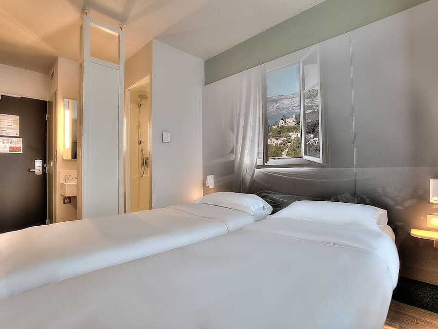 Twin Room, Non Smoking | Premium bedding, desk, soundproofing, free WiFi