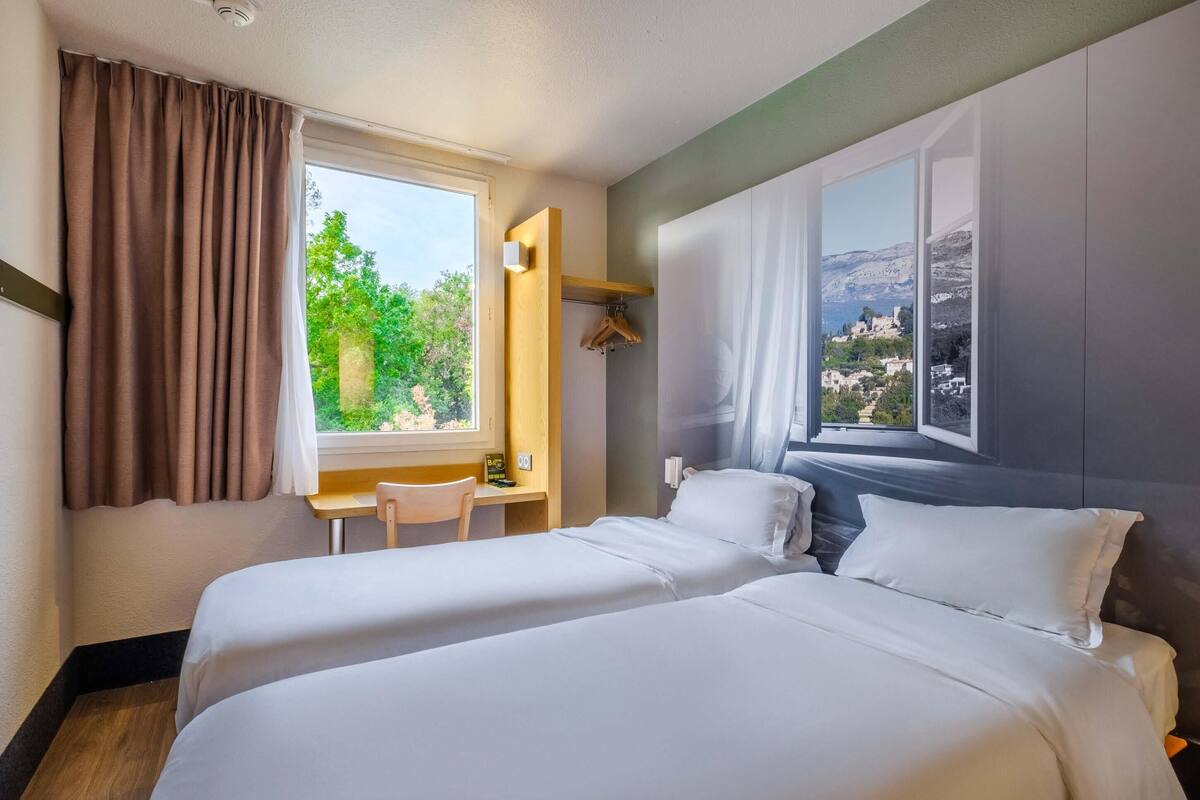 Twin Room, Non Smoking | Premium bedding, desk, soundproofing, free WiFi