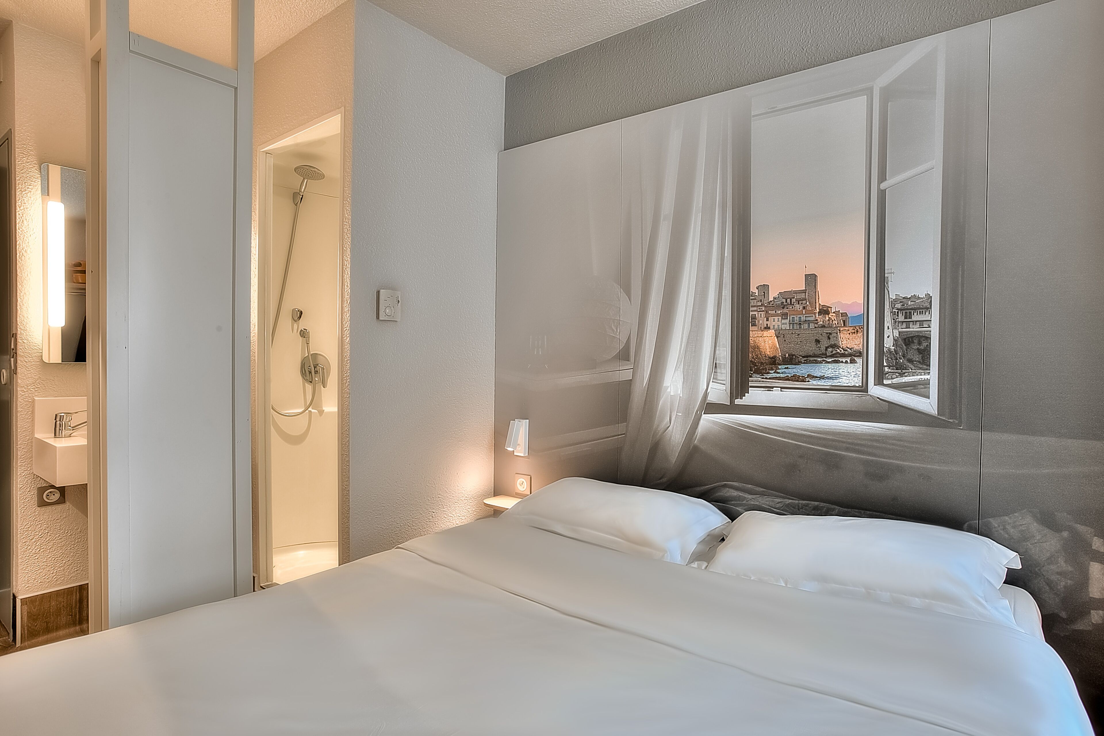 Camera doppia, non fumatori | Biancheria da letto di alta qualità, una scrivania, insonorizzazione