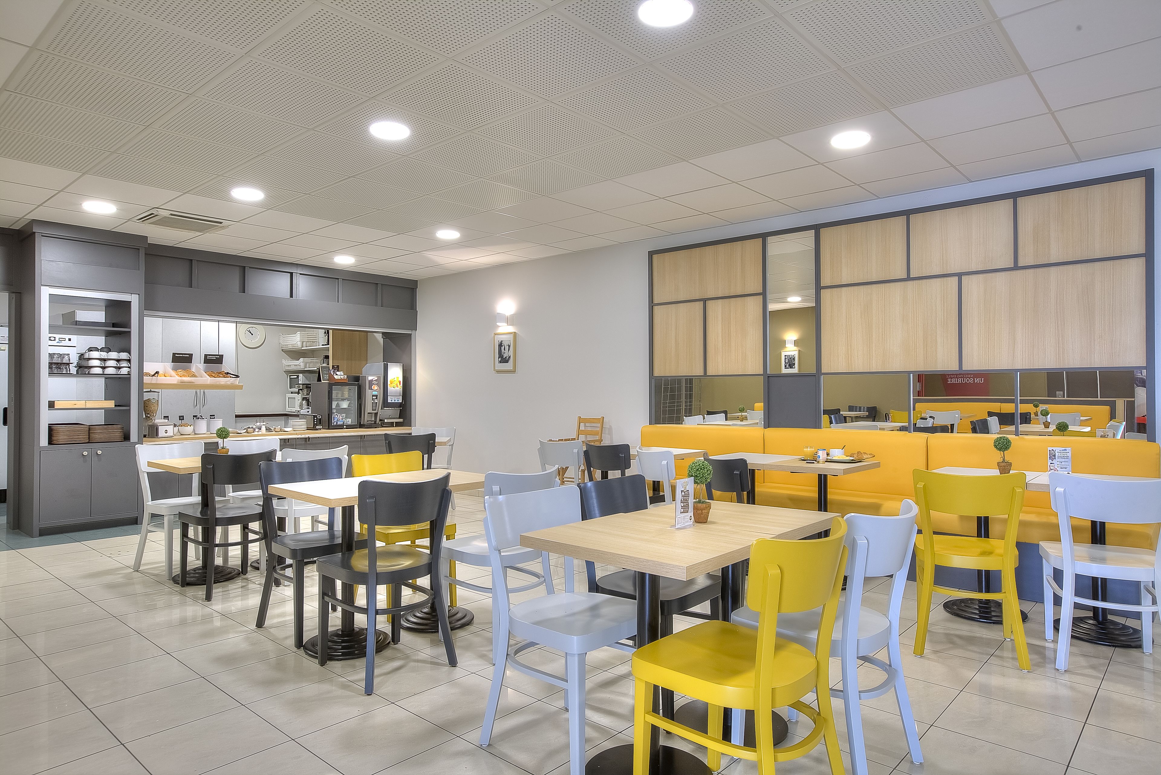 Daily buffet breakfast for a fee